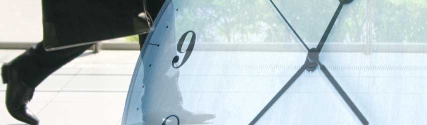 時計と男性